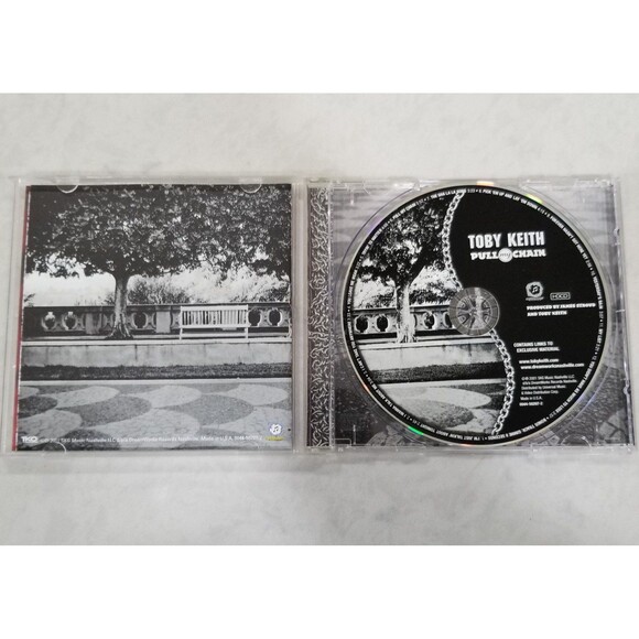 Toby Keith 2cd's Pull my chain and self titled - Picture 9 of 11